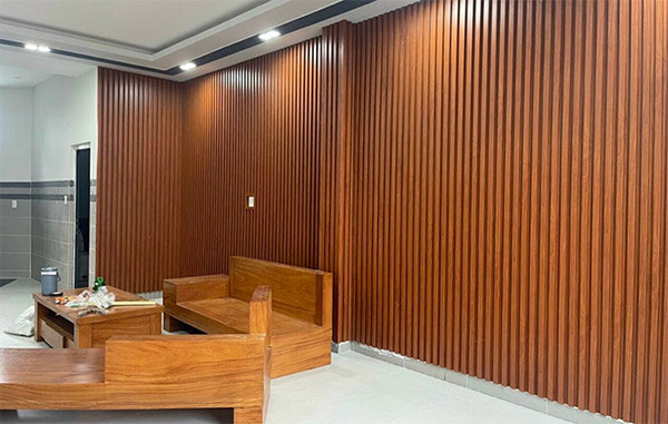 Dự án Trang trí tấm lam sóng giả gỗ tại TPHCM